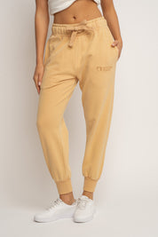 SPODNIE DRESOWE TYPU JOGGER Z EFEKTEM WASHED MUSZTARDOWE - ODENSE