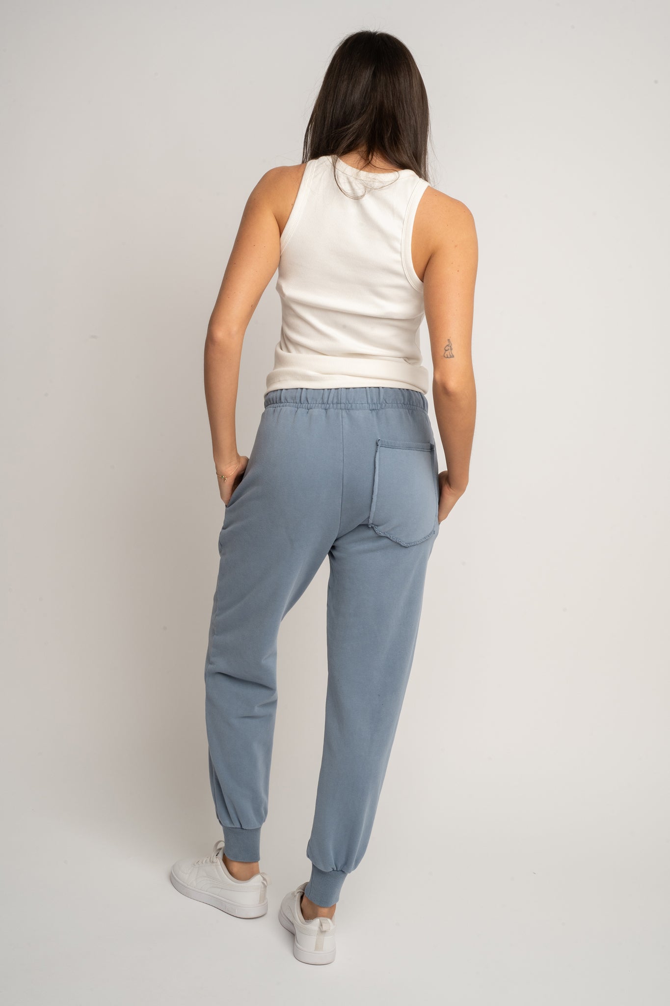 SPODNIE DRESOWE TYPU JOGGER Z EFEKTEM WASHED NIEBIESKIE - ODENSE
