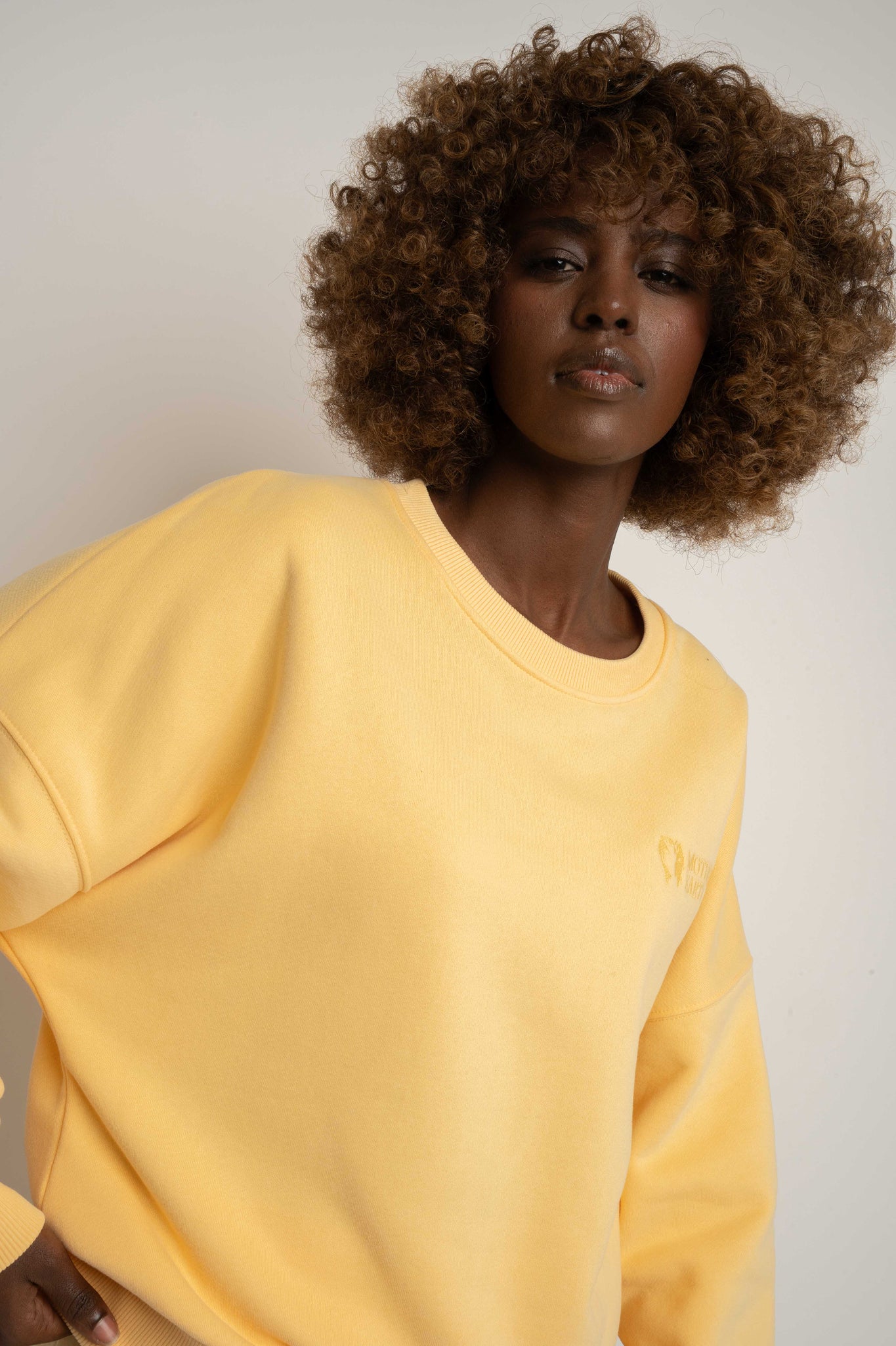 BLUZA TYPU CREWNECK ŻÓŁTA - OZARK