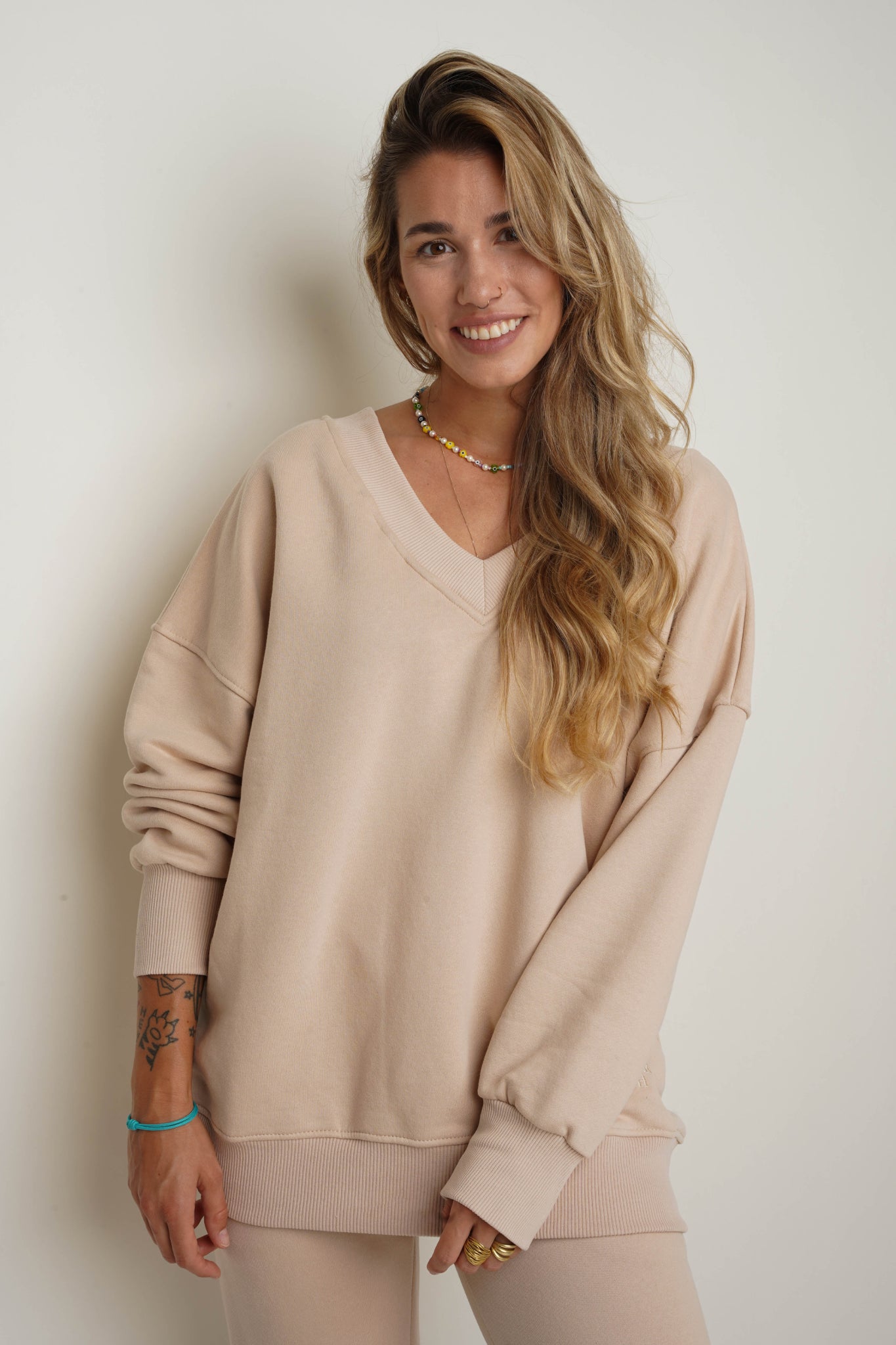 OVERSIZE BEIGE NECKLINE SWEATSHIRT - BISCOE