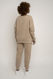BLUZA OVERSIZE Z SZEROKIM DEKOLTEM JASNOBRĄZOWA - MULL