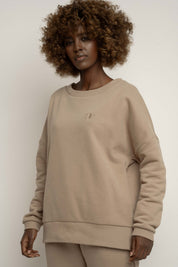 BLUZA OVERSIZE Z SZEROKIM DEKOLTEM JASNOBRĄZOWA - MULL