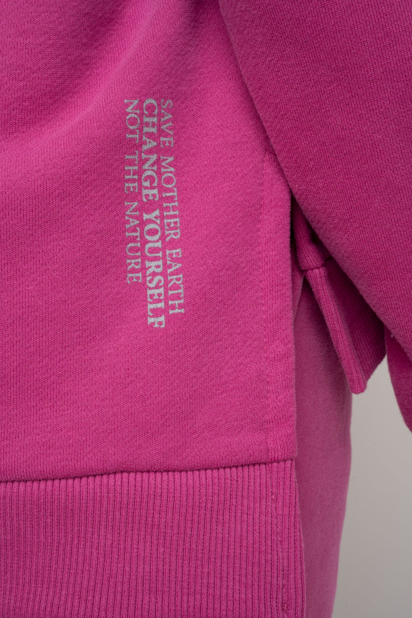 BLUZA O KROJU REGULAR FIT Z DŁUŻSZYM TYŁEM RÓŻOWA- COOK