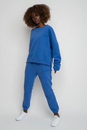 BLUZA O KROJU REGULAR FIT Z DŁUŻSZYM TYŁEM CHABROWA - COOK