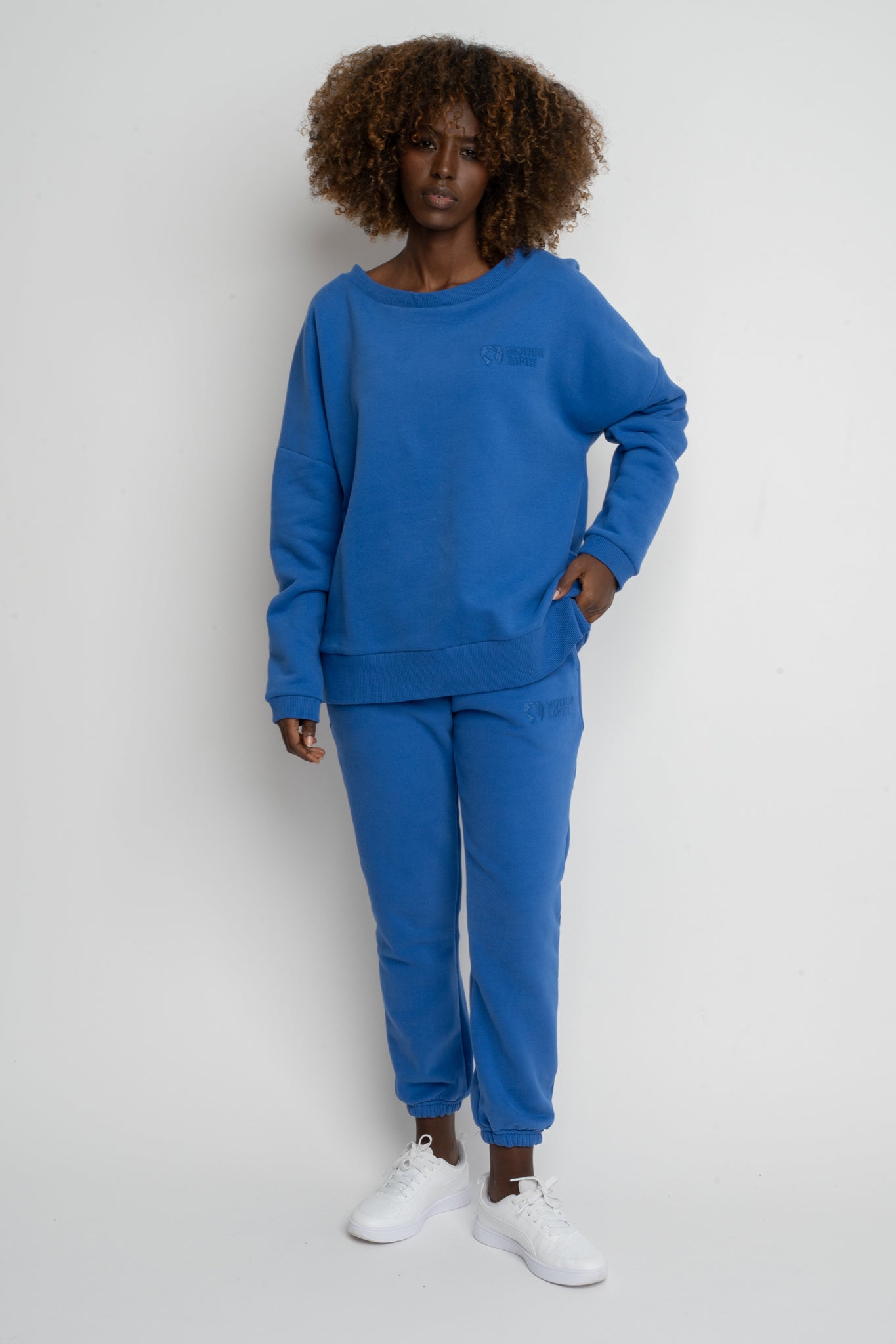 BLUZA OVERSIZE Z SZEROKIM DEKOLTEM CHABROWY  - MULL