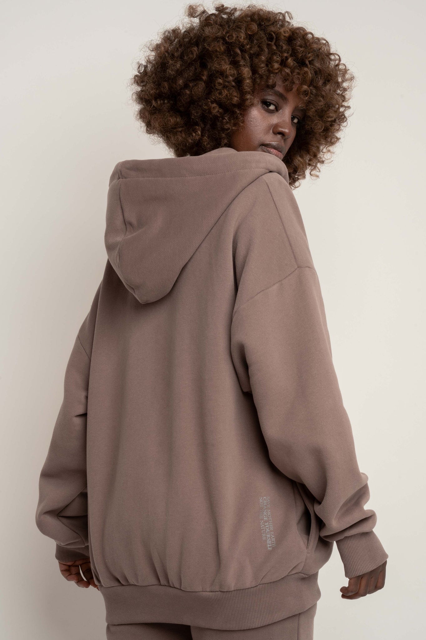 BLUZA Z KAPTUREM ROZPINANA CAPPUCCINO - NIKO