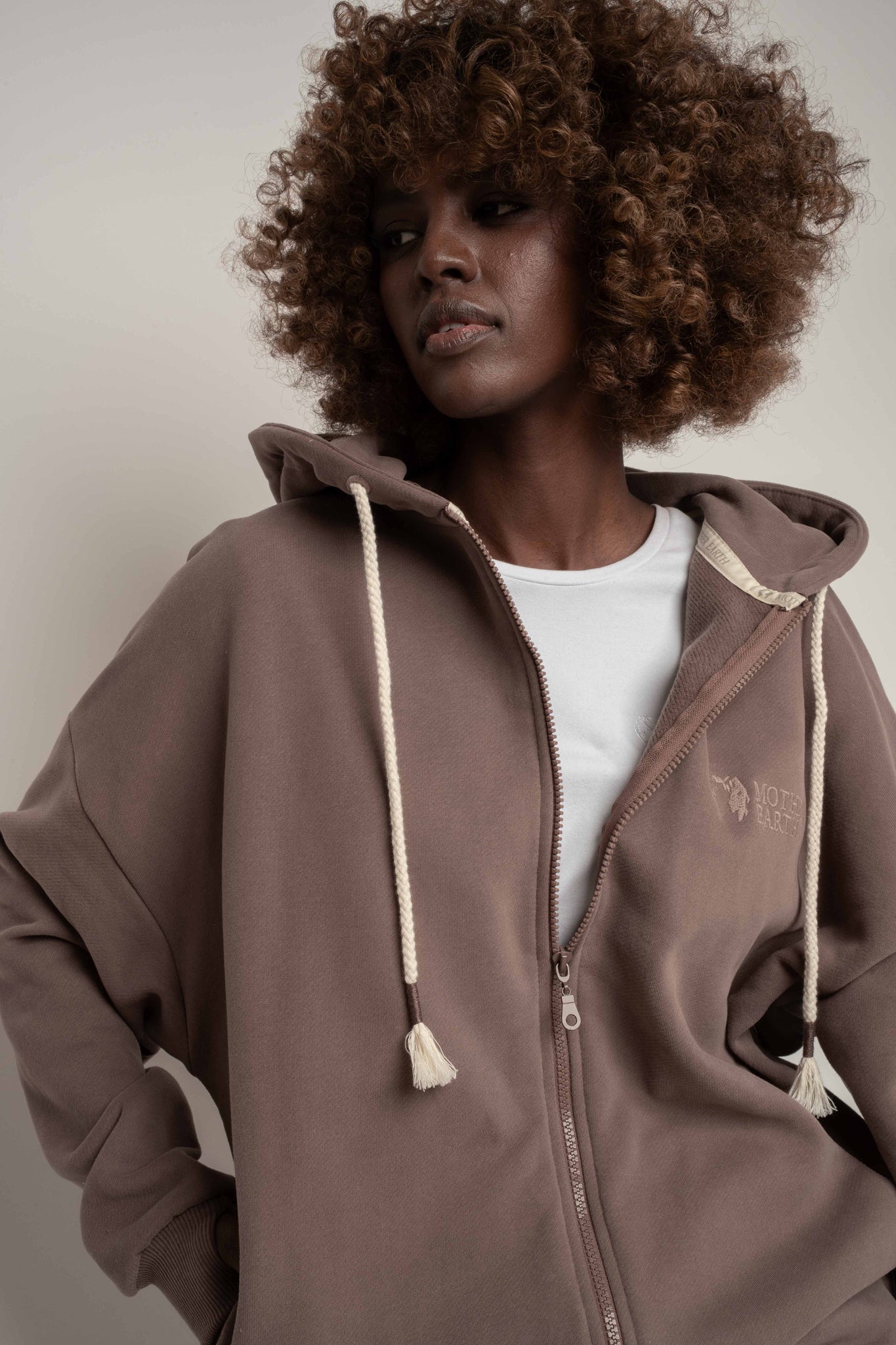 BLUZA Z KAPTUREM ROZPINANA CAPPUCCINO - NIKO