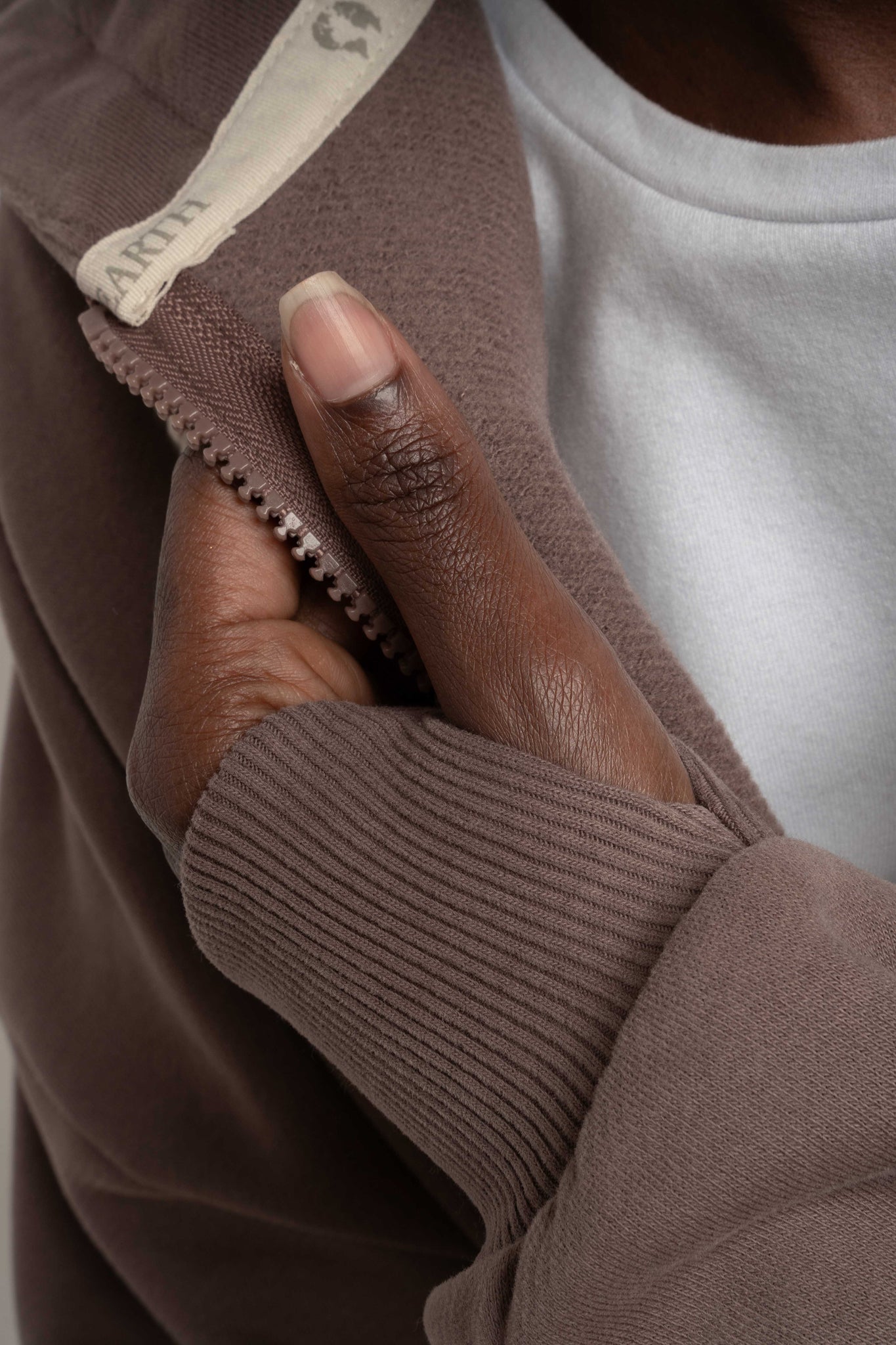 BLUZA Z KAPTUREM ROZPINANA CAPPUCCINO - NIKO