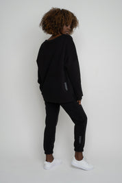 BLUZA OVERSIZE Z SZEROKIM DEKOLTEM CZARNA - MULL