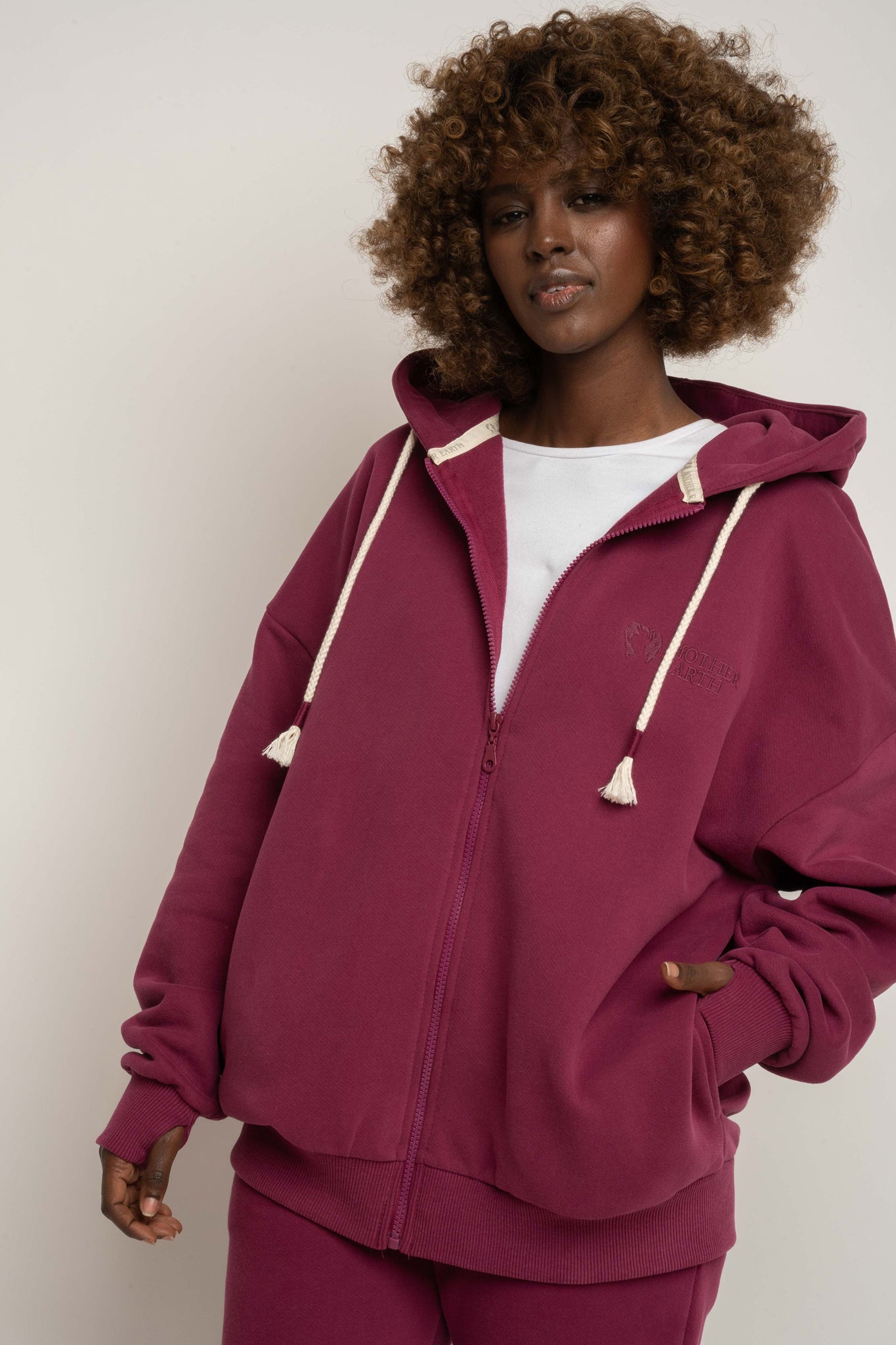 BLUZA Z KAPTUREM ROZPINANA BURGUNDOWA - NIKO