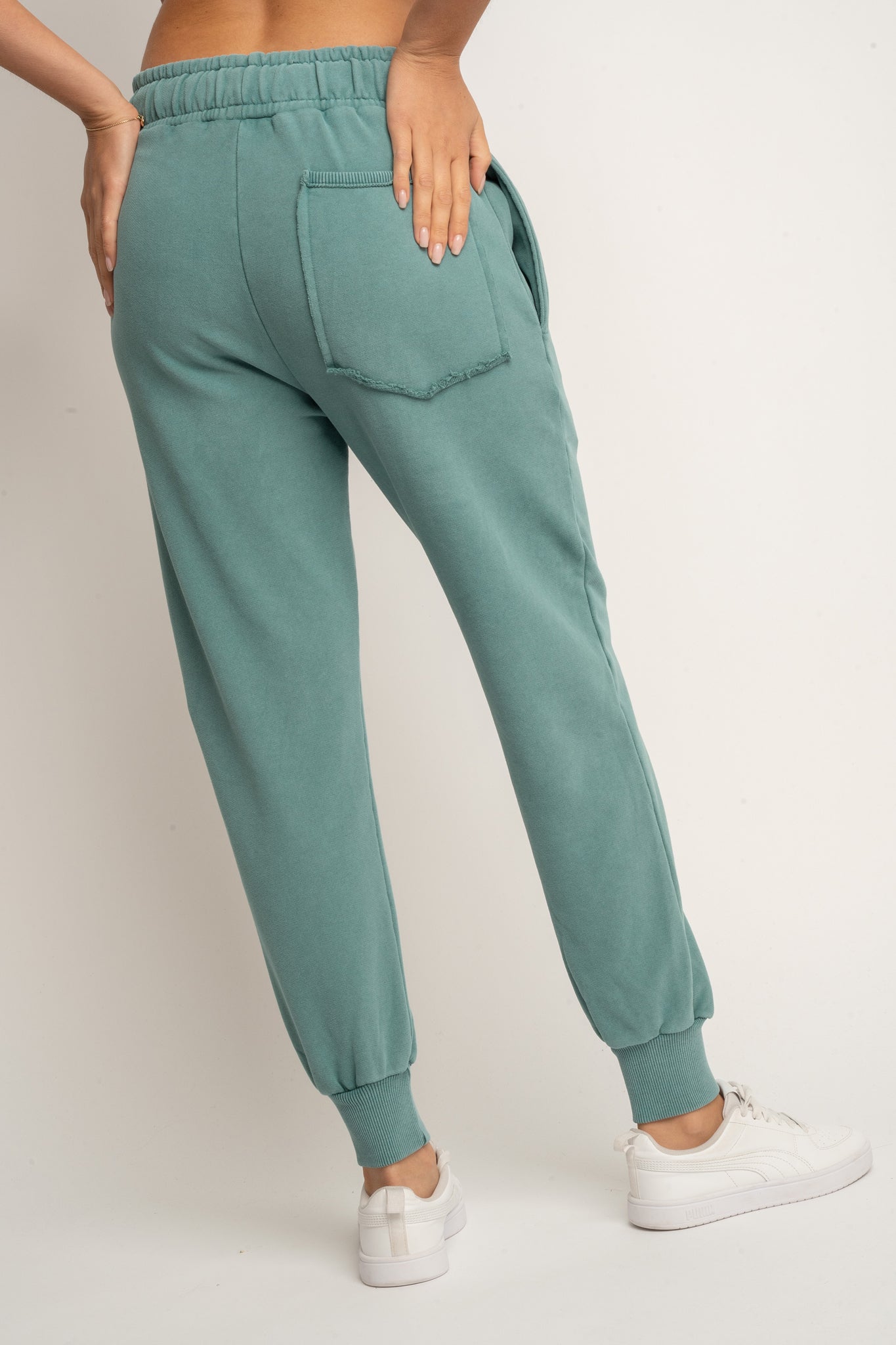 SPODNIE DRESOWE TYPU JOGGER Z EFEKTEM WASHED MORSKIE - ODENSE