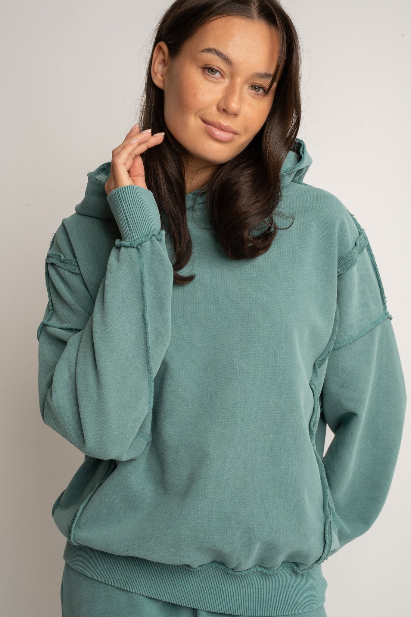 BLUZA OVERSIZE Z EFEKTEM WASHED MORSKA  - OSLO