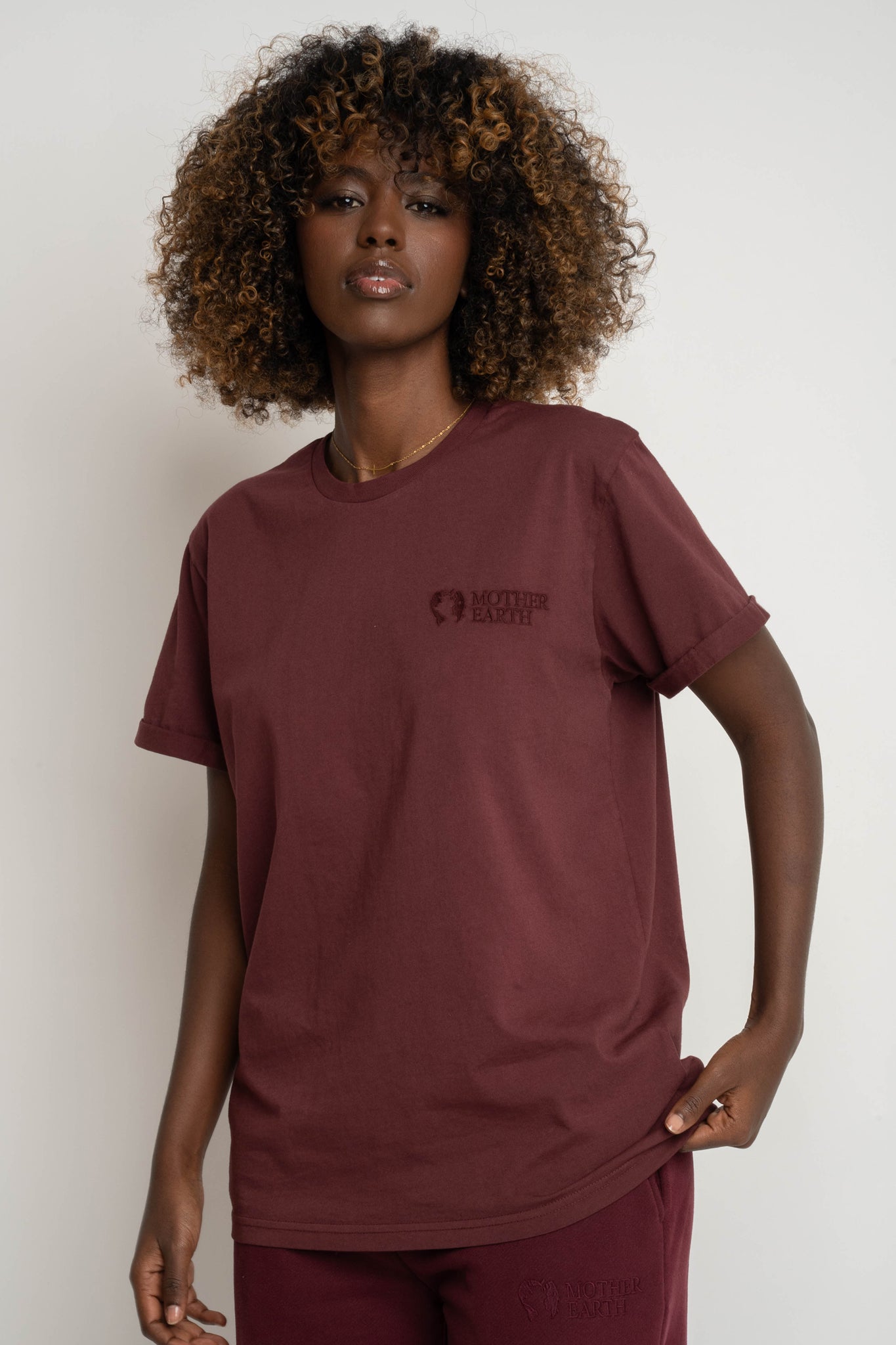 OVERSIZED T-SHIRT WITH A DELICATE WASH EFFECT, BURGUNDY - MORAINE