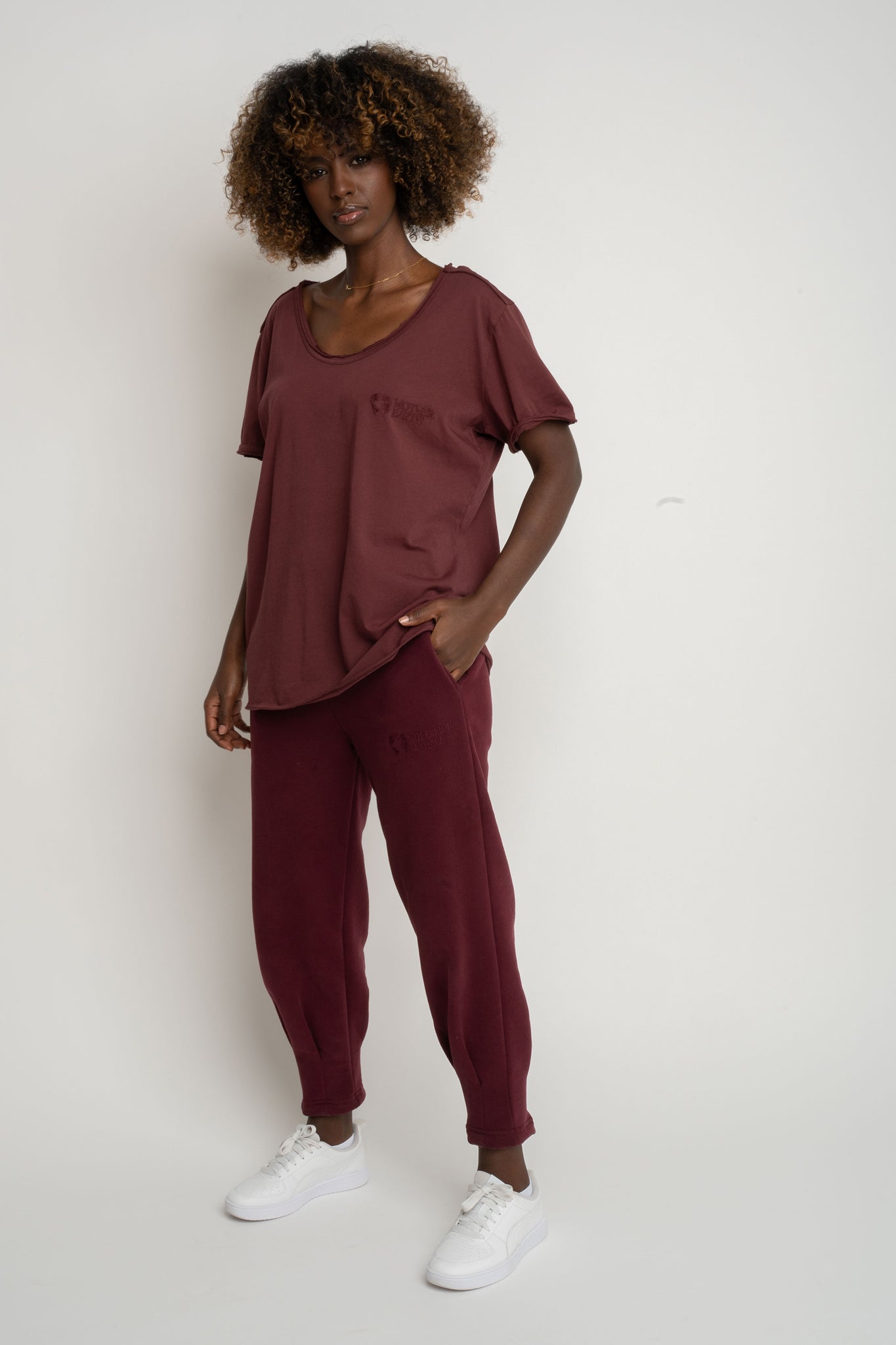OVERSIZED T-SHIRT WITH A DELICATE WASH EFFECT, BURGUNDY - NUSA