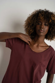 OVERSIZED T-SHIRT WITH A DELICATE WASH EFFECT, BURGUNDY - NUSA