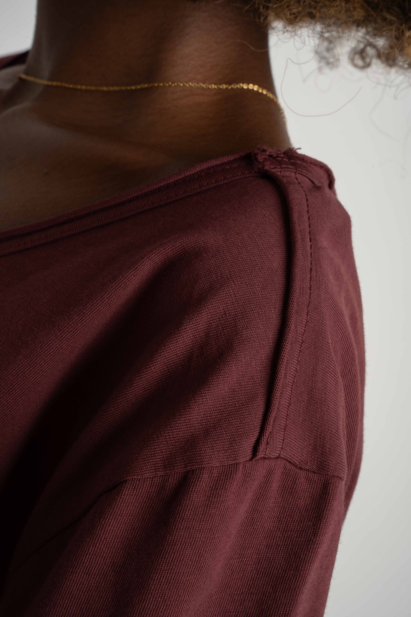 OVERSIZED T-SHIRT WITH A DELICATE WASH EFFECT, BURGUNDY - NUSA