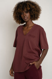 OVERSIZED T-SHIRT WITH A DELICATE WASH EFFECT, BURGUNDY - FLORES