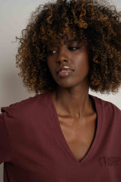 OVERSIZED T-SHIRT WITH A DELICATE WASH EFFECT, BURGUNDY - FLORES