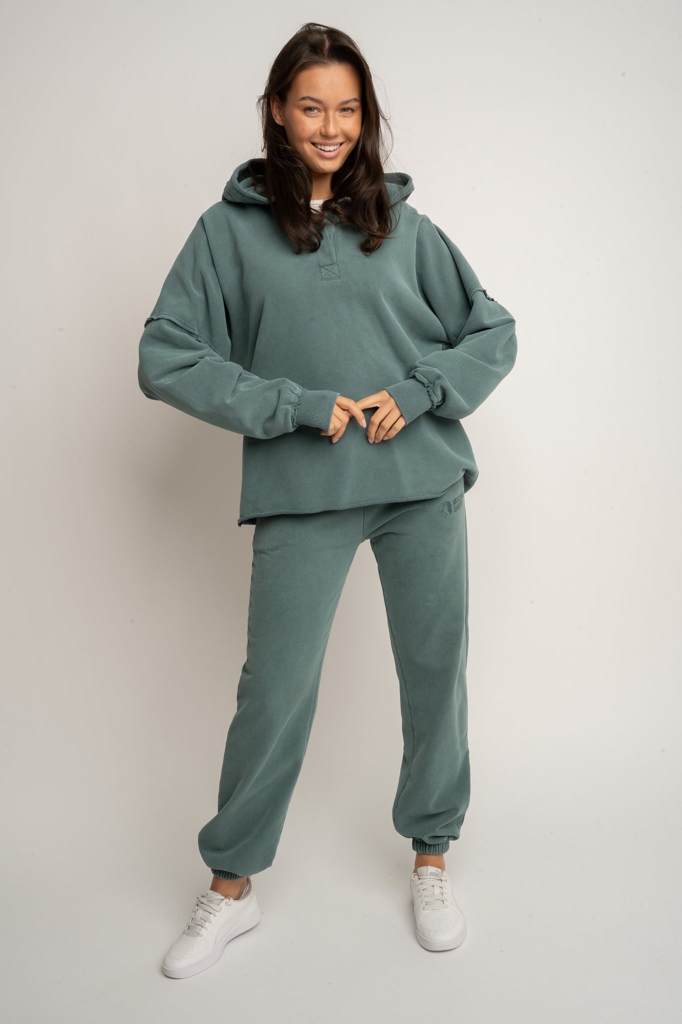 WASHED EFFECT HOODIE GREEN - LIMFJORD