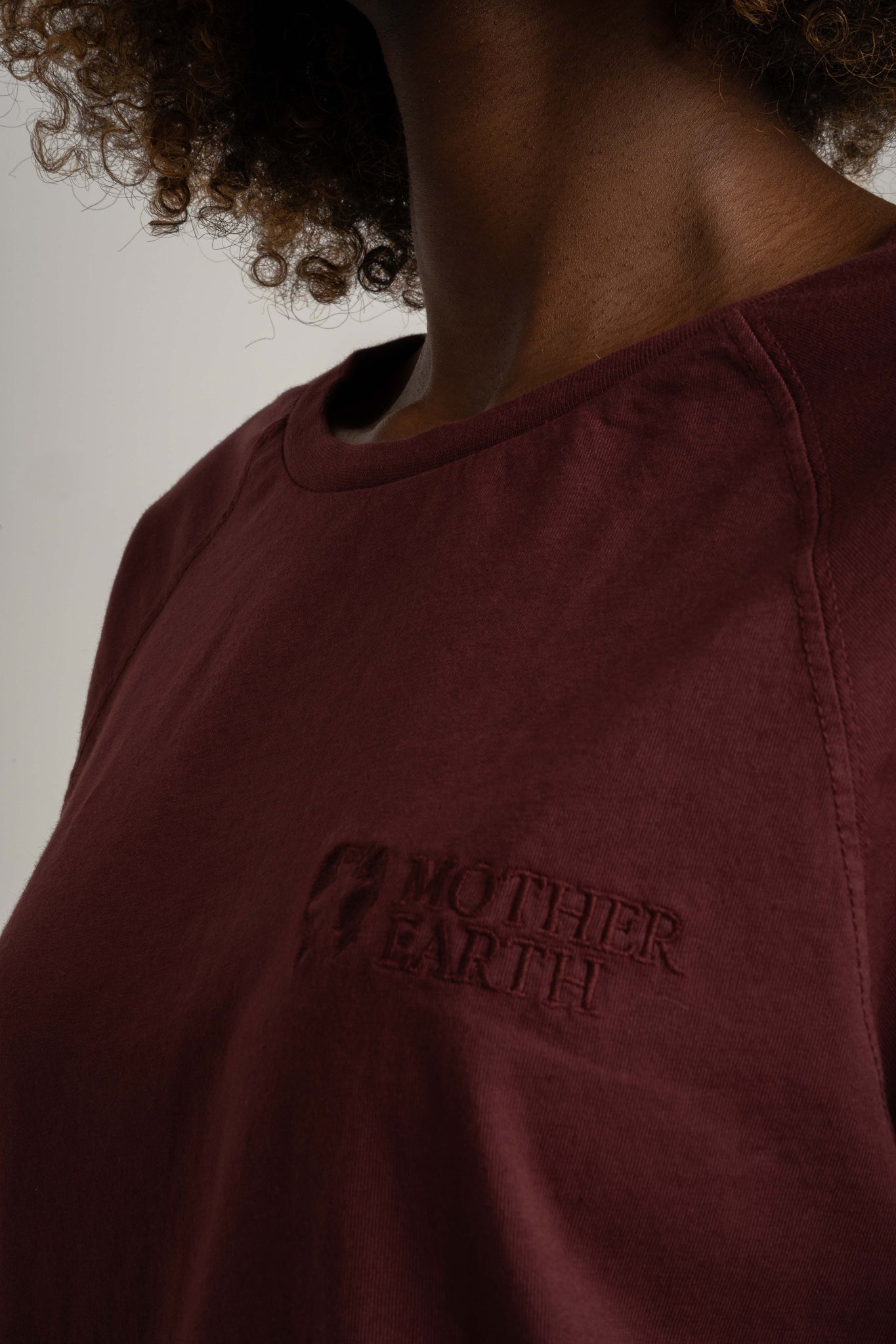 OVERSIZED LONGSLEEVE WITH A DELICATE WASH EFFECT, BURGUNDY - OBILATU