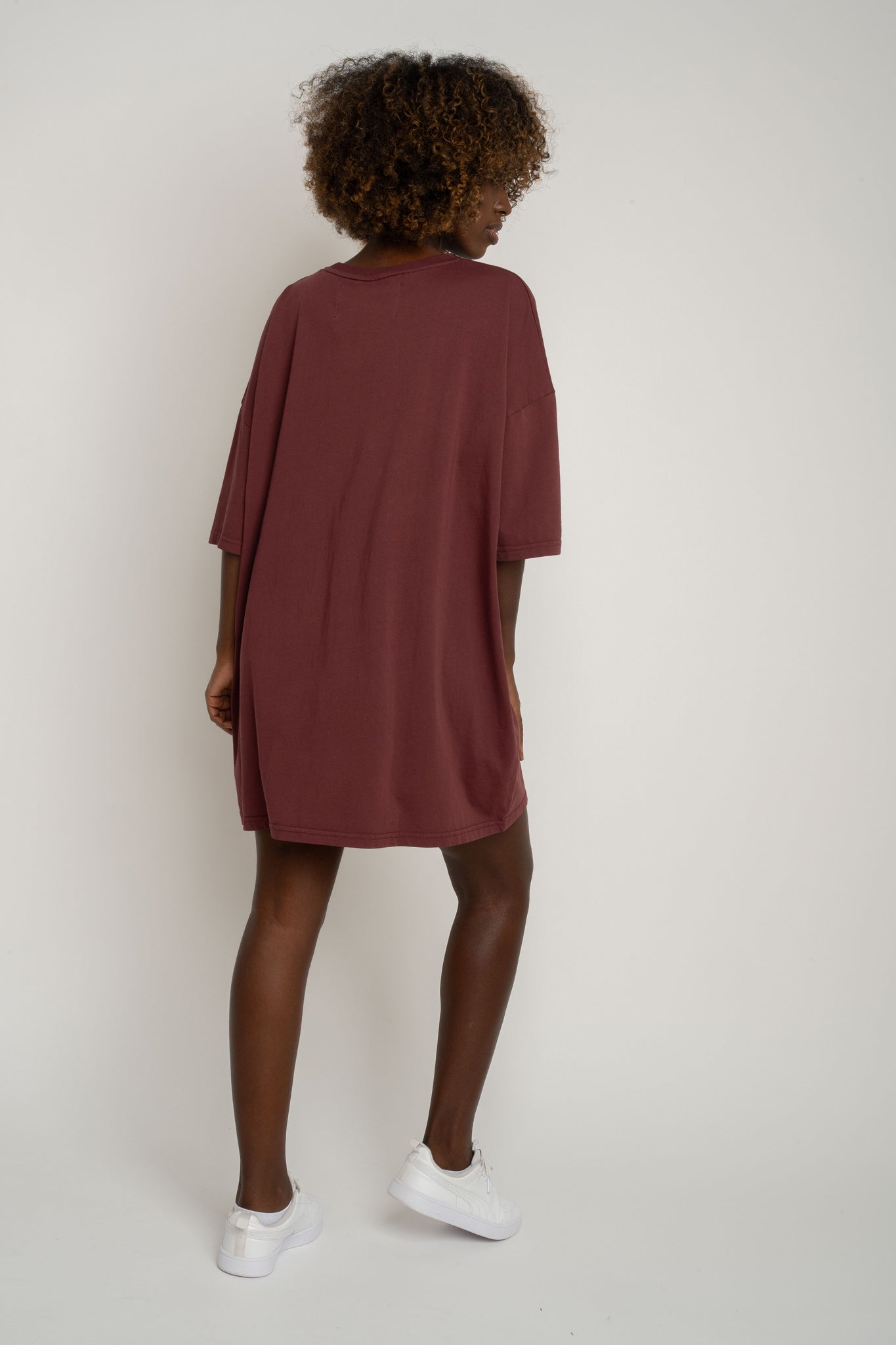 OVERSIZED T-SHIRT WITH A DELICATE WASH EFFECT, BURGUNDY - KOMODO