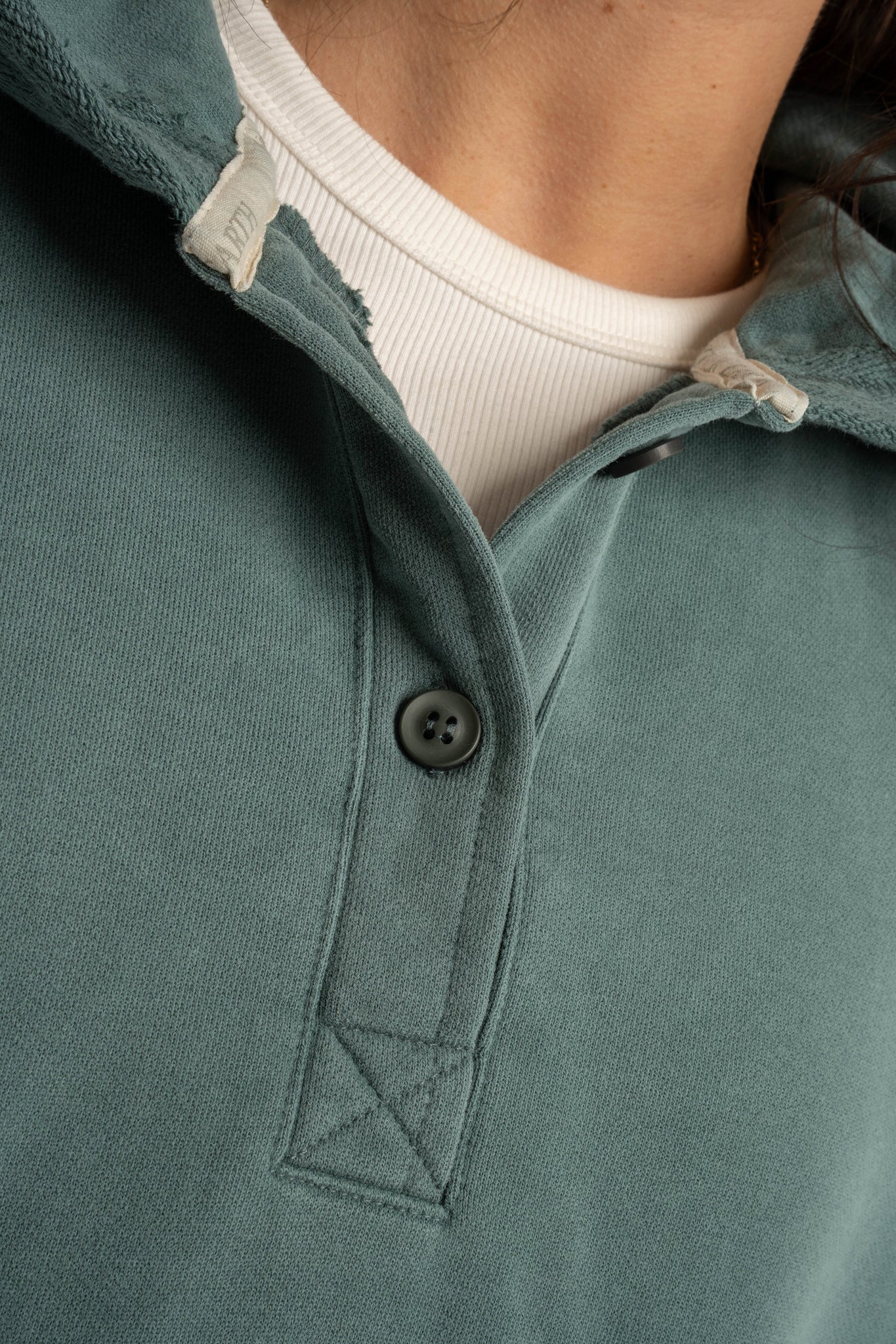 WASHED EFFECT HOODIE GREEN - LIMFJORD