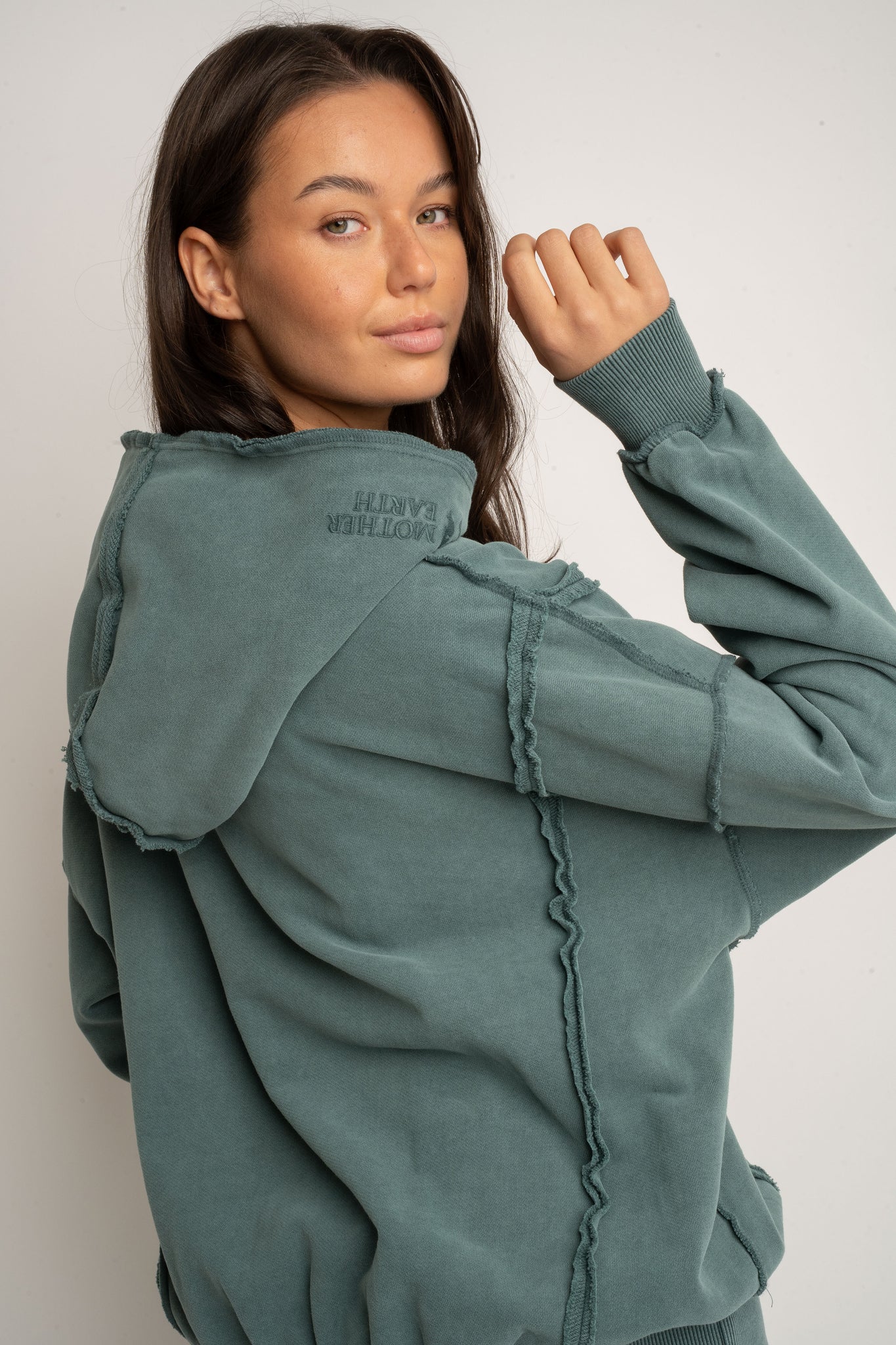 BLUZA OVERSIZE Z EFEKTEM WASHED ZIELONA - OSLO