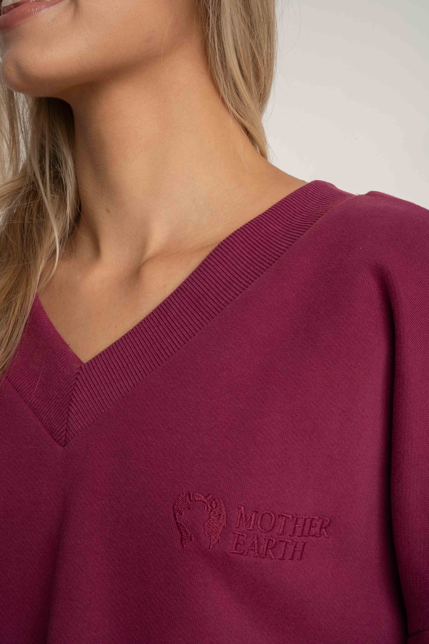 BLUZA Z DEKOLTEM OVERSIZE BURGUNDOWA - BISCOE