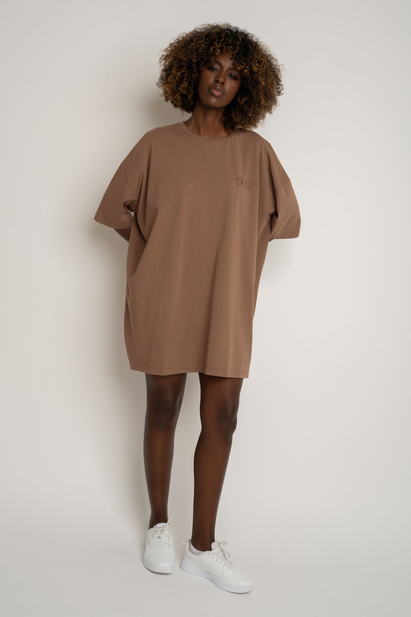 OVERSIZED T-SHIRT WITH A SUBSTANTIAL WASHED EFFECT BROWN - KOMODO