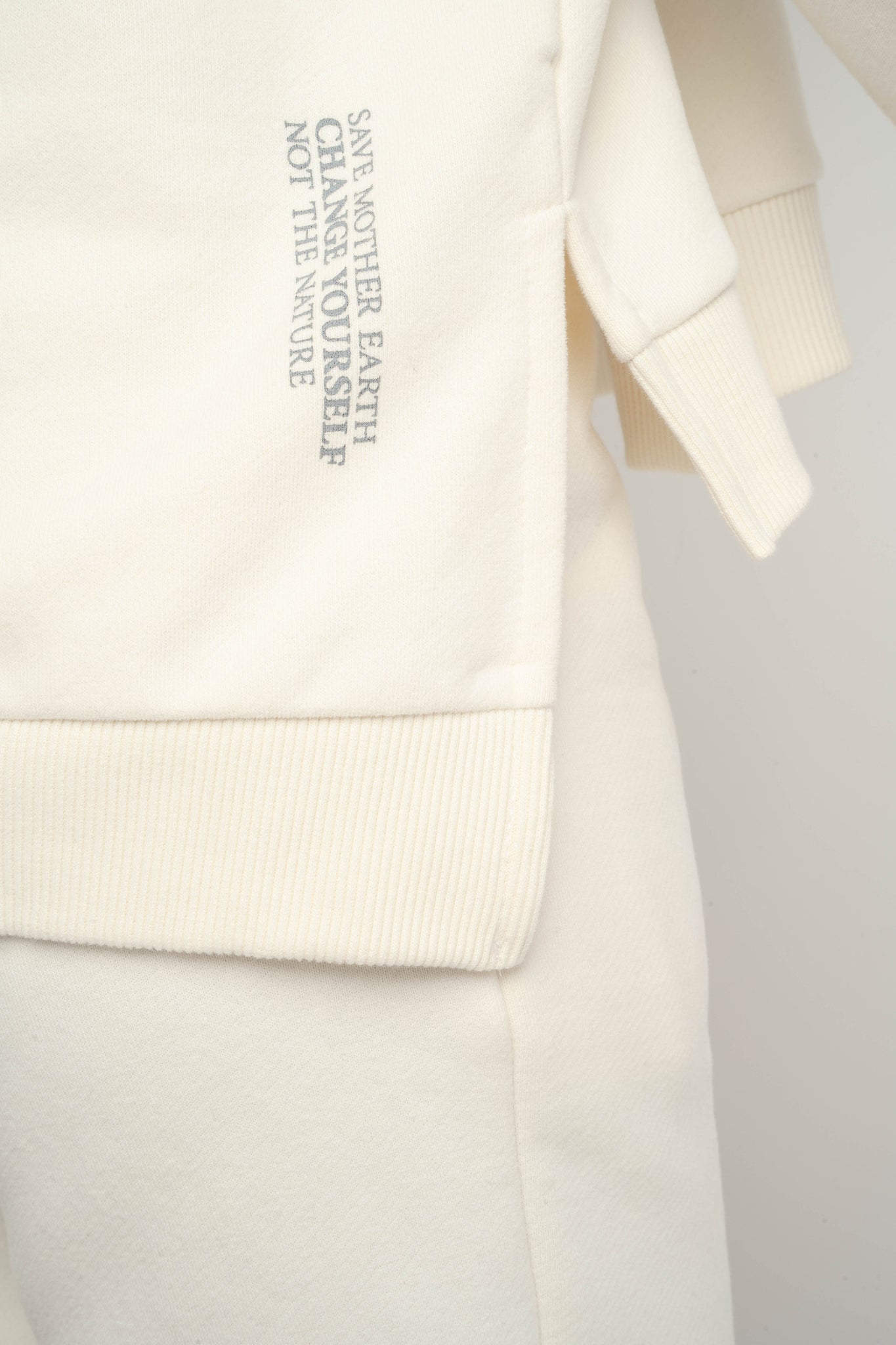 BLUZA O KROJU REGULAR FIT Z DŁUŻSZYM TYŁEM 2nd DROP ECRU - COOK