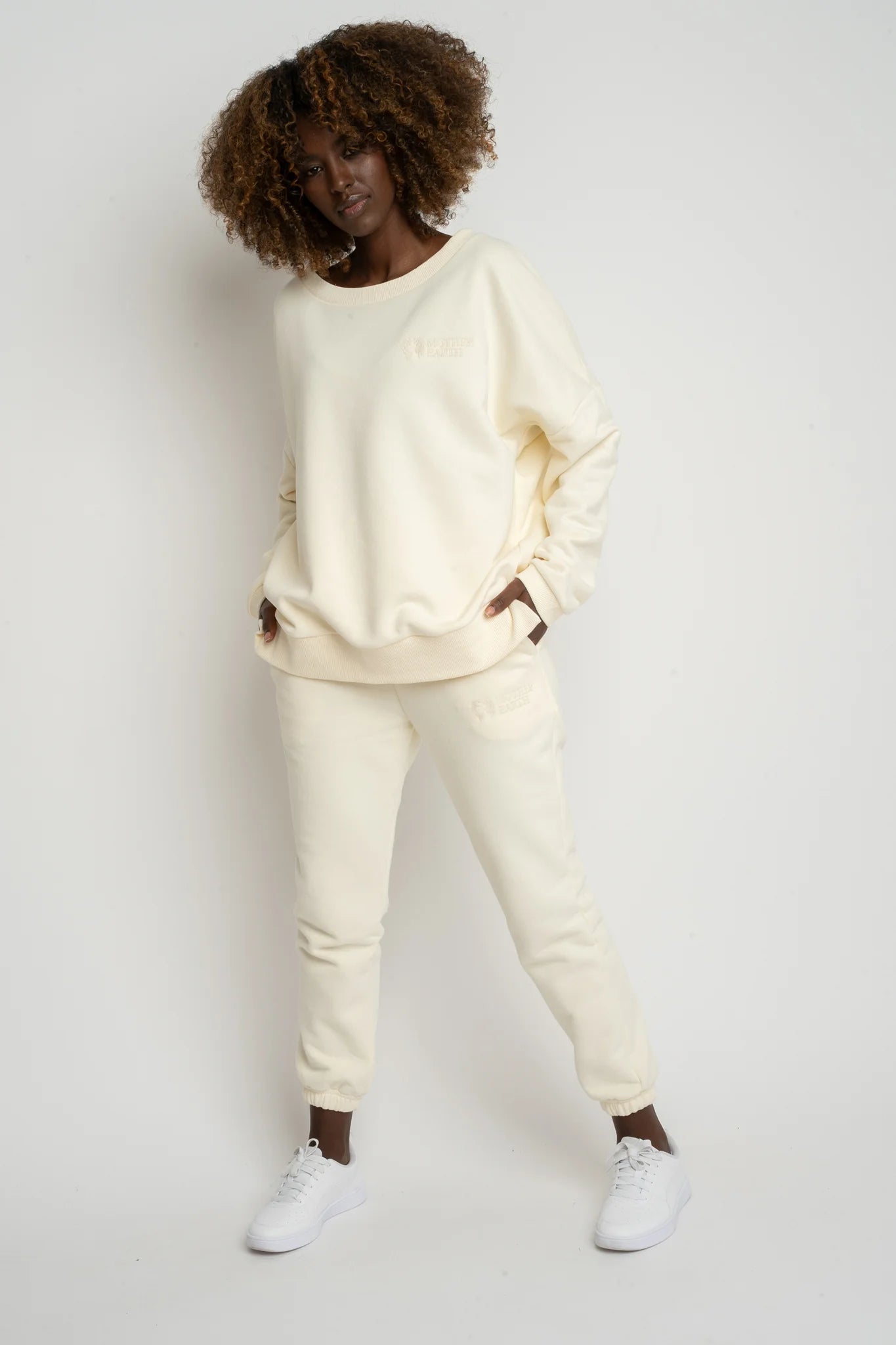 OVERSIZED SWEATSHIRT WITH A WIDE NECKLINE 2ND DROP ECRU - MULL