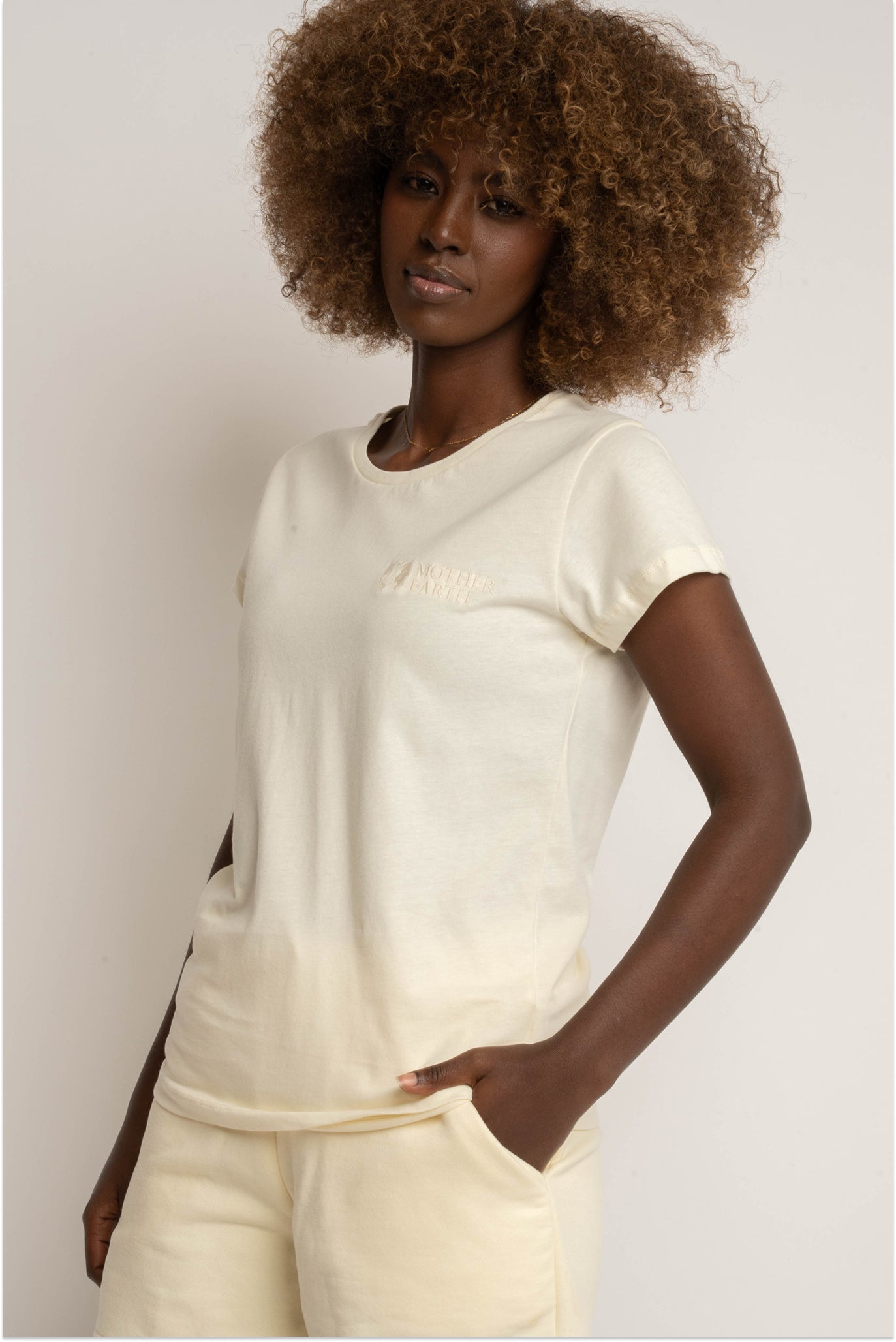 WOMEN'S CREAM T-SHIRT - SALINA