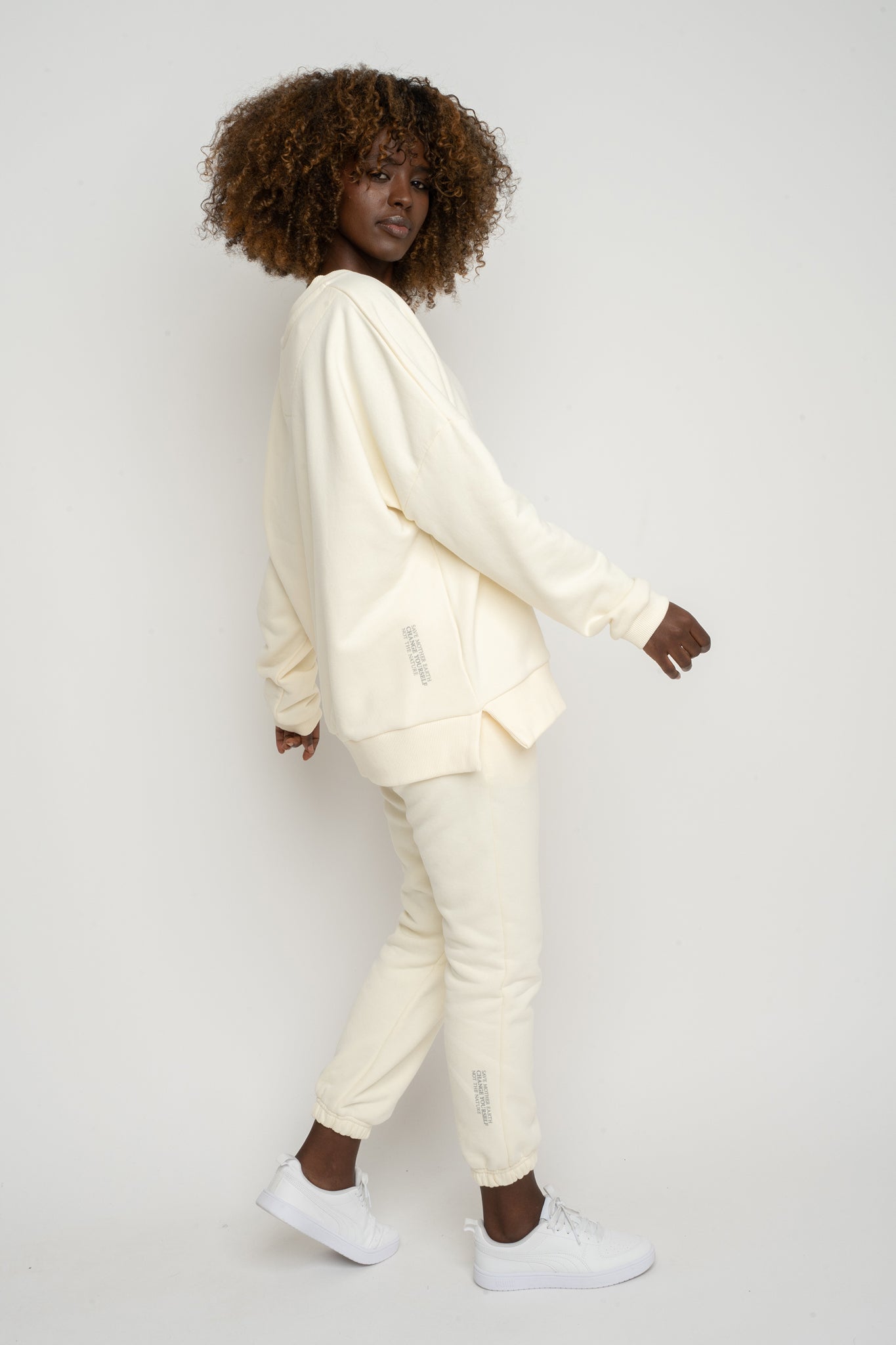 BLUZA OVERSIZE Z SZEROKIM DEKOLTEM ECRU - MULL