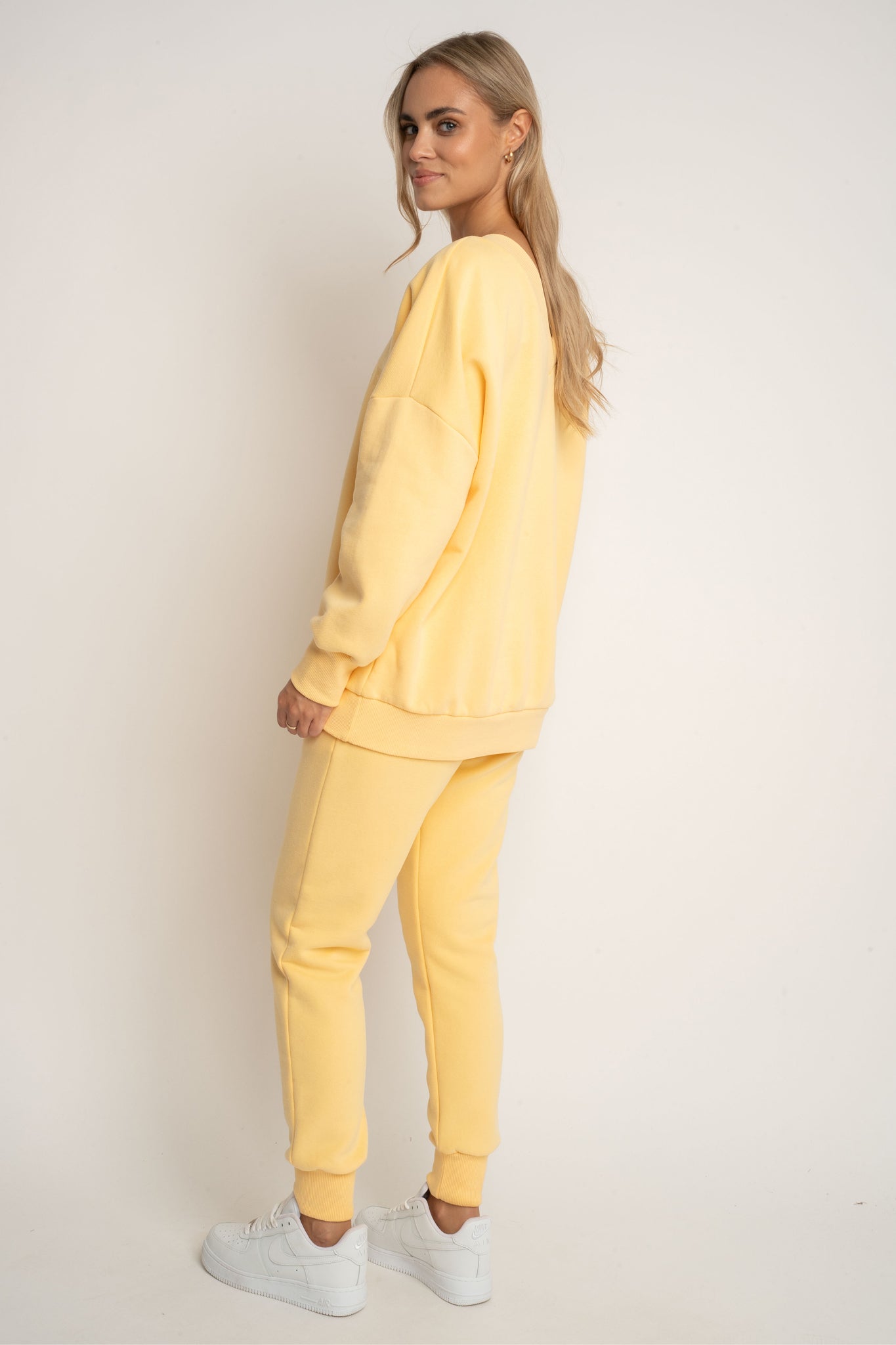 BLUZA Z DEKOLTEM OVERSIZE ŻÓŁTA - BISCOE