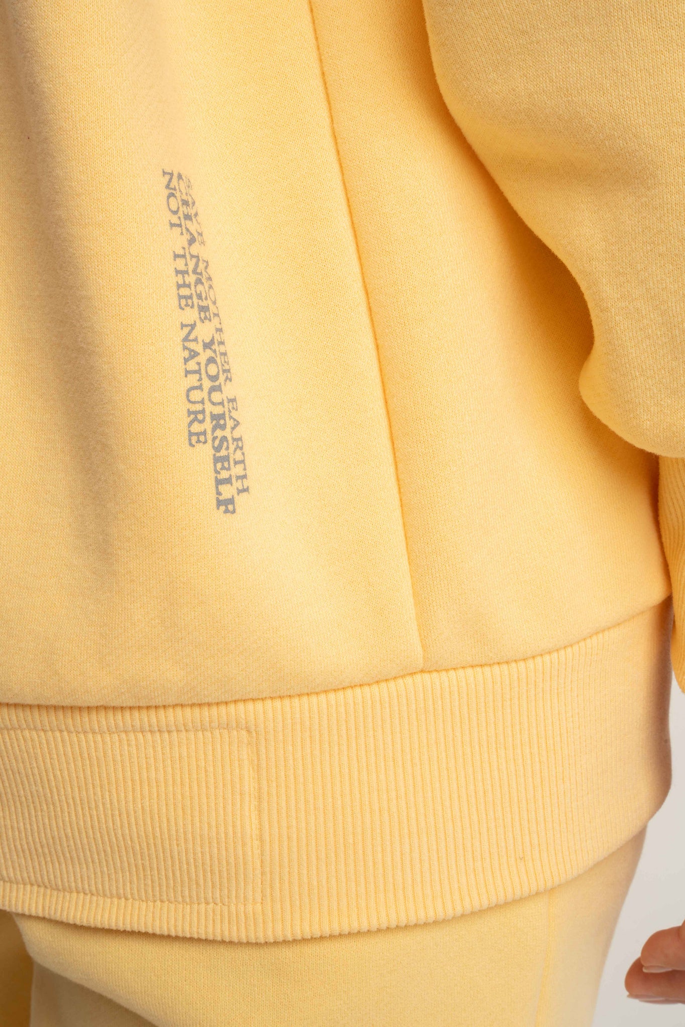 BLUZA Z DEKOLTEM OVERSIZE ŻÓŁTA - BISCOE