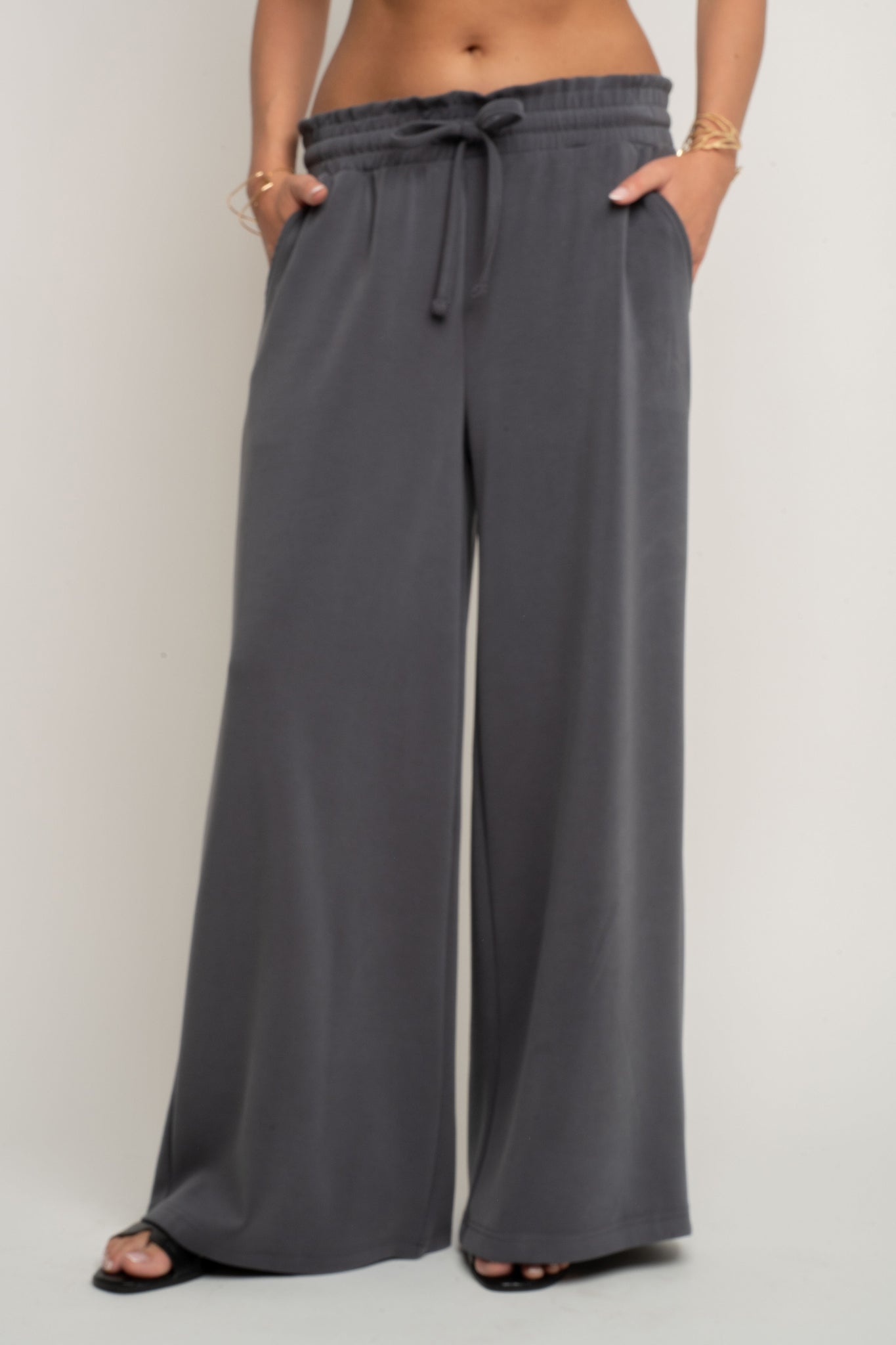 DAMSKIE SPODNIE Z MODALU SZARE - CALDERA