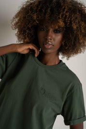 T-SHIRT OVERSIZE Z DELIKATNYM EFEKTEM SPRANIA ZIELONY - MORAINE