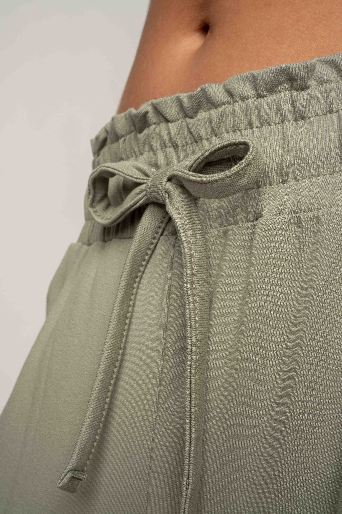 WOMEN'S VISCOSE TROUSERS KHAKI - ELYSIA