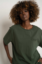 T-SHIRT OVERSIZE Z DELIKATNYM EFEKTEM SPRANIA ZIELONY - OYSTER