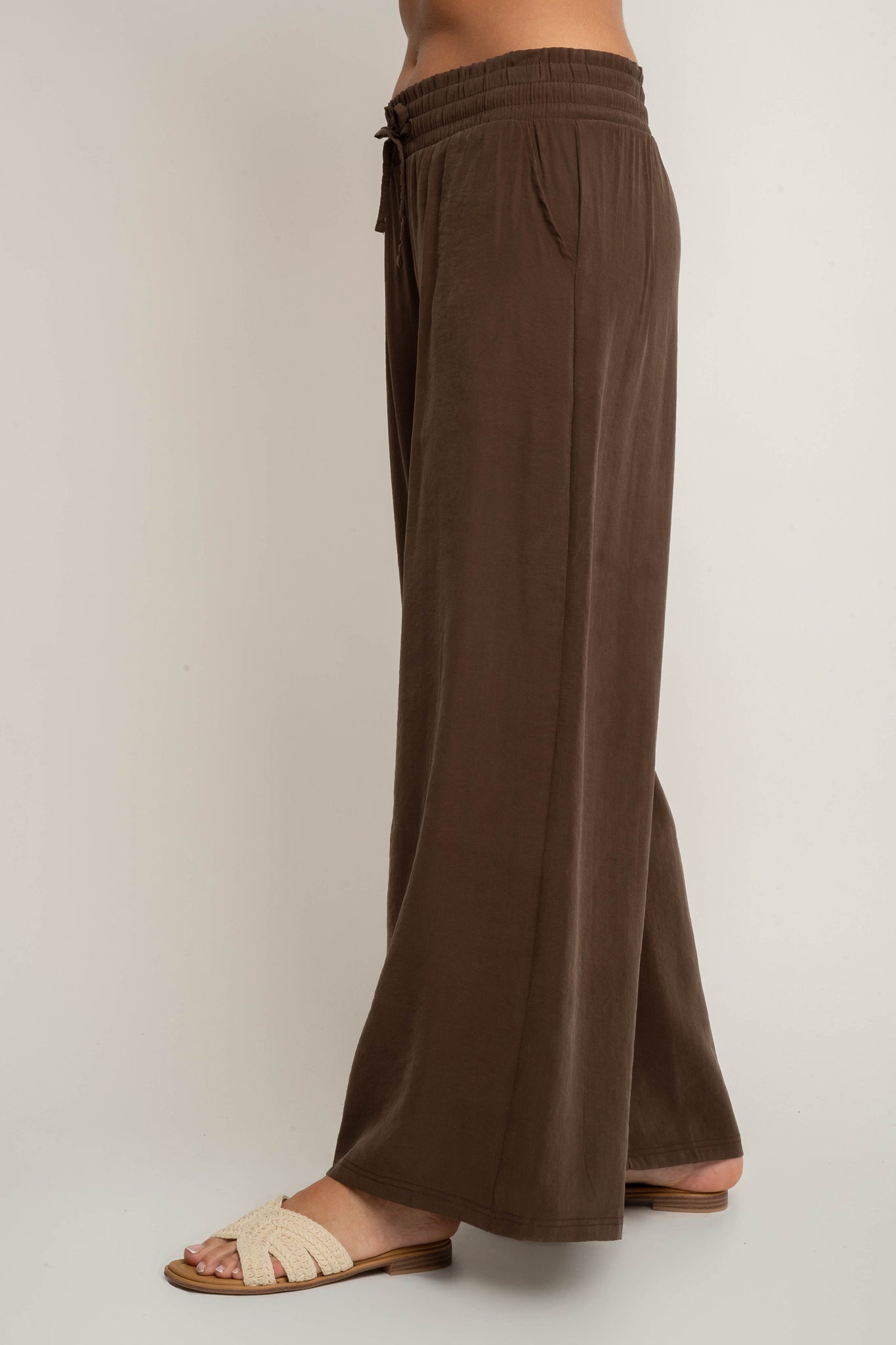 DAMSKIE SPODNIE Z MODALU BRĄZOWE - KYMA