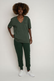 T-SHIRT OVERSIZE Z DELIKATNYM EFEKTEM SPRANIA ZIELONY - FLORES