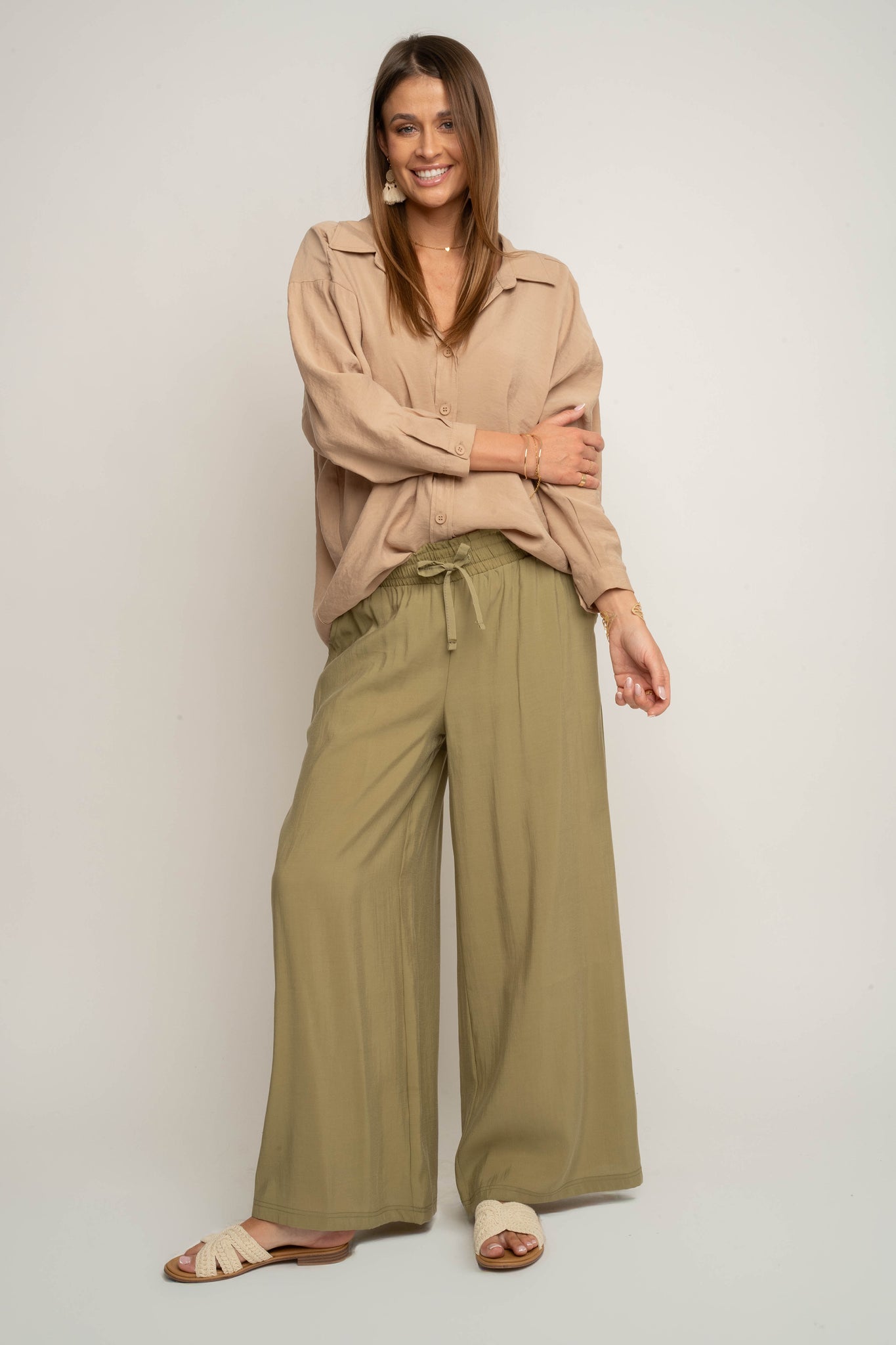 DAMSKIE SPODNIE Z MODALU ZIELONE - KYMA