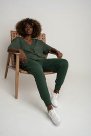 T-SHIRT OVERSIZE Z DELIKATNYM EFEKTEM SPRANIA ZIELONY - FLORES