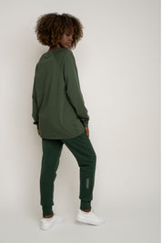 LONGSLEEVE OVERSIZE Z DELIKATNYM EFEKTEM SPRANIA ZIELONY - OBILATU