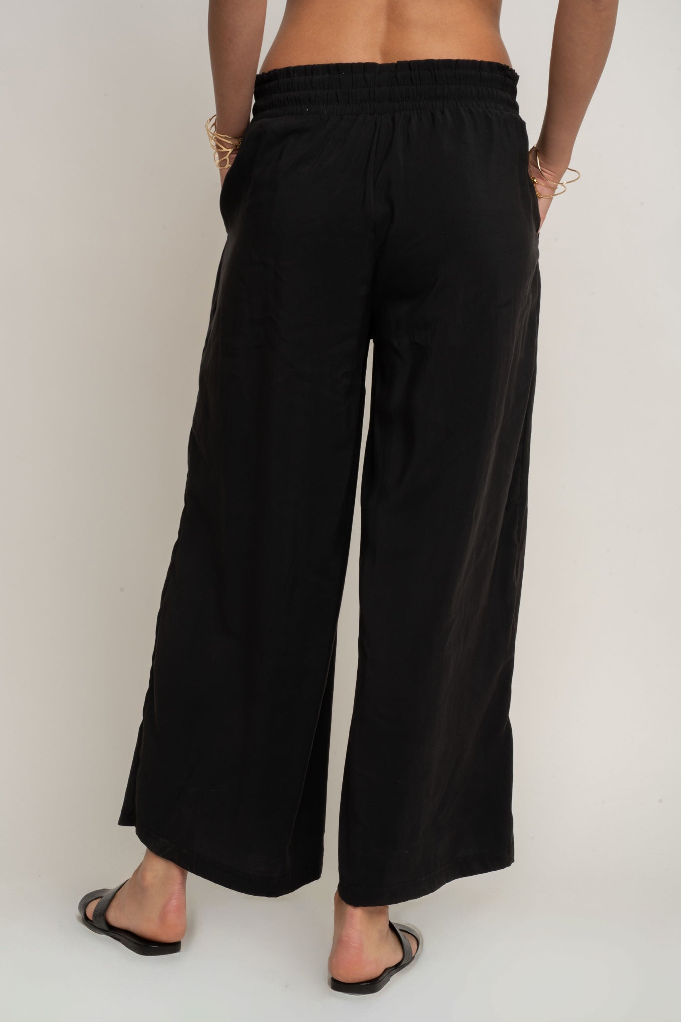 DAMSKIE SPODNIE Z MODALU CZARNE- KYMA