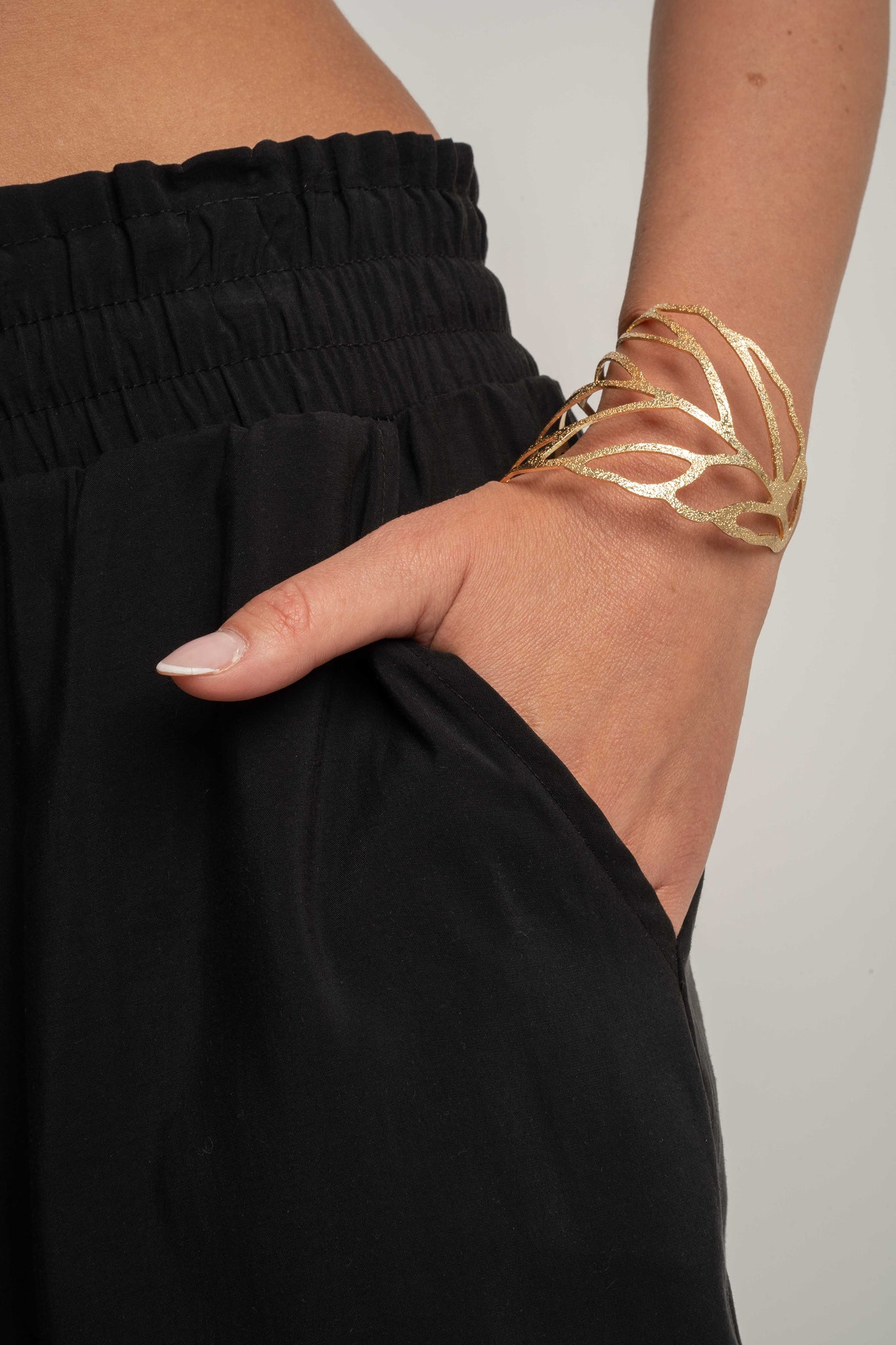 DAMSKIE SPODNIE Z MODALU CZARNE- KYMA