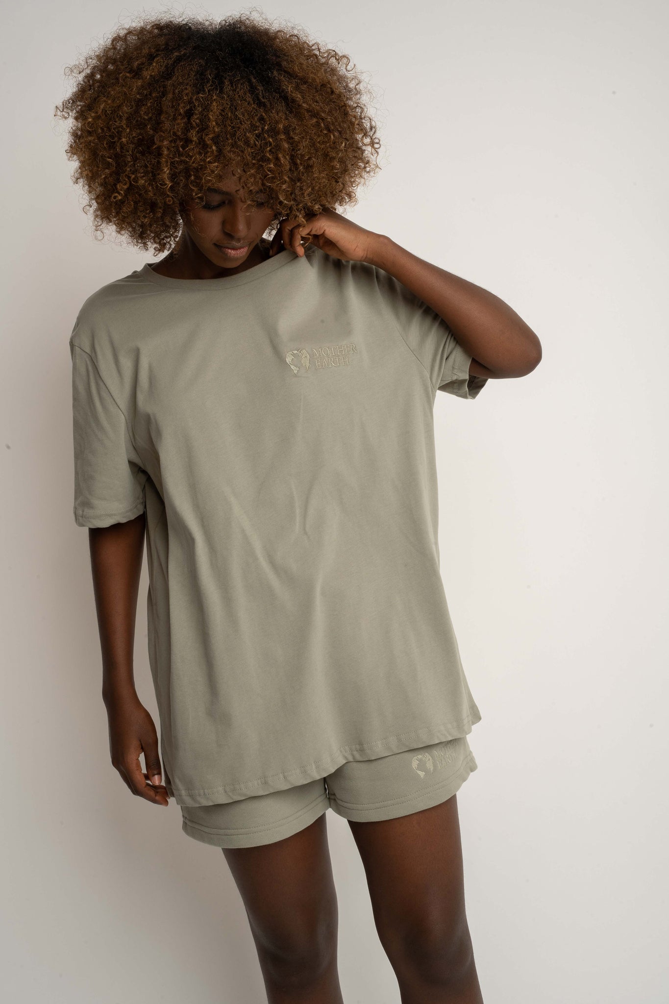 WOMEN'S GREEN T-SHIRT - BALI