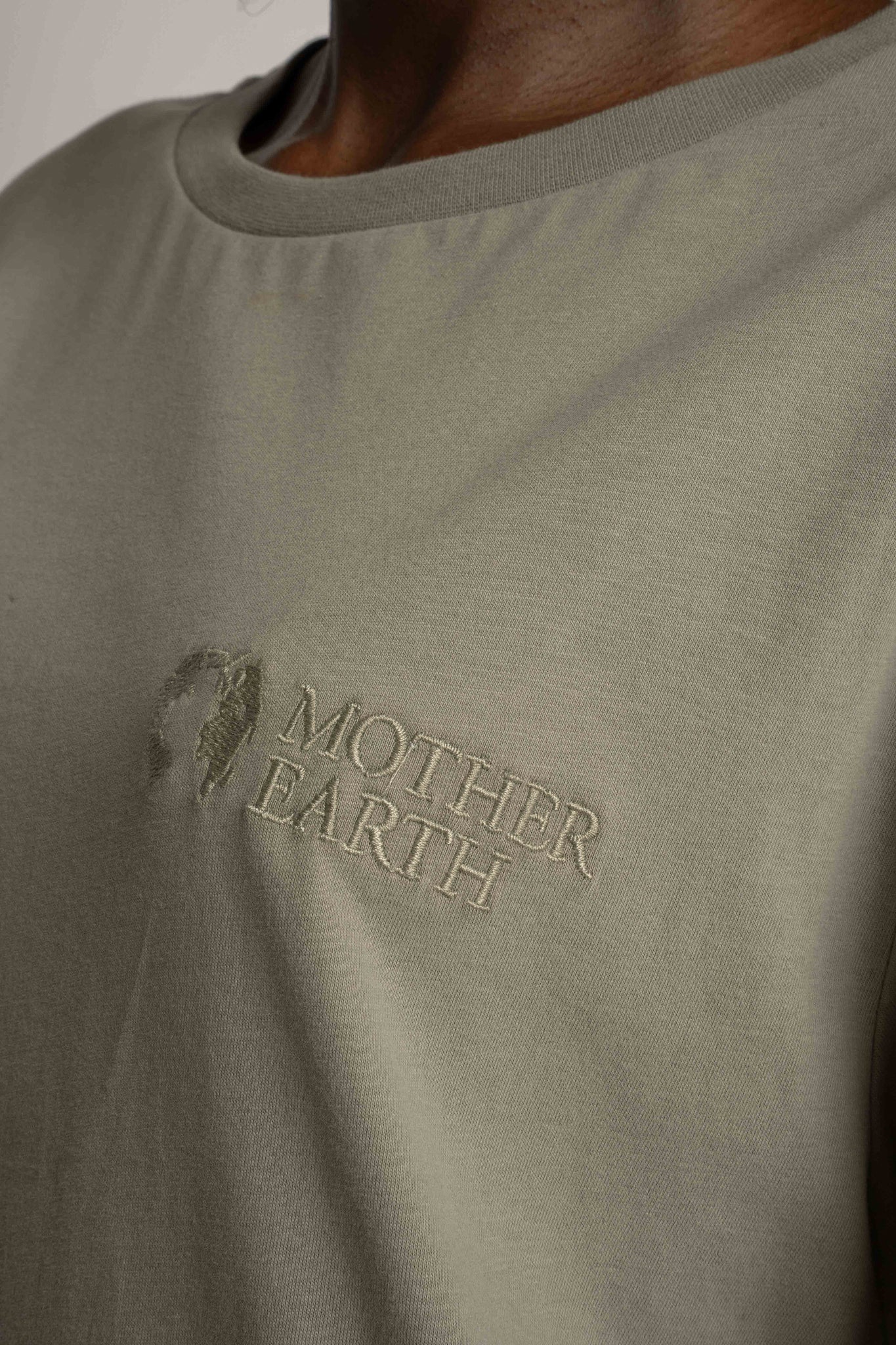 WOMEN'S GREEN T-SHIRT - BALI