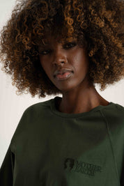 LONGSLEEVE OVERSIZE Z DELIKATNYM EFEKTEM SPRANIA ZIELONY - OBILATU