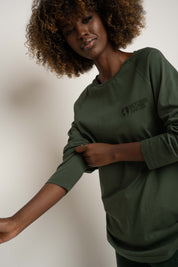 LONGSLEEVE OVERSIZE Z DELIKATNYM EFEKTEM SPRANIA ZIELONY - OBILATU